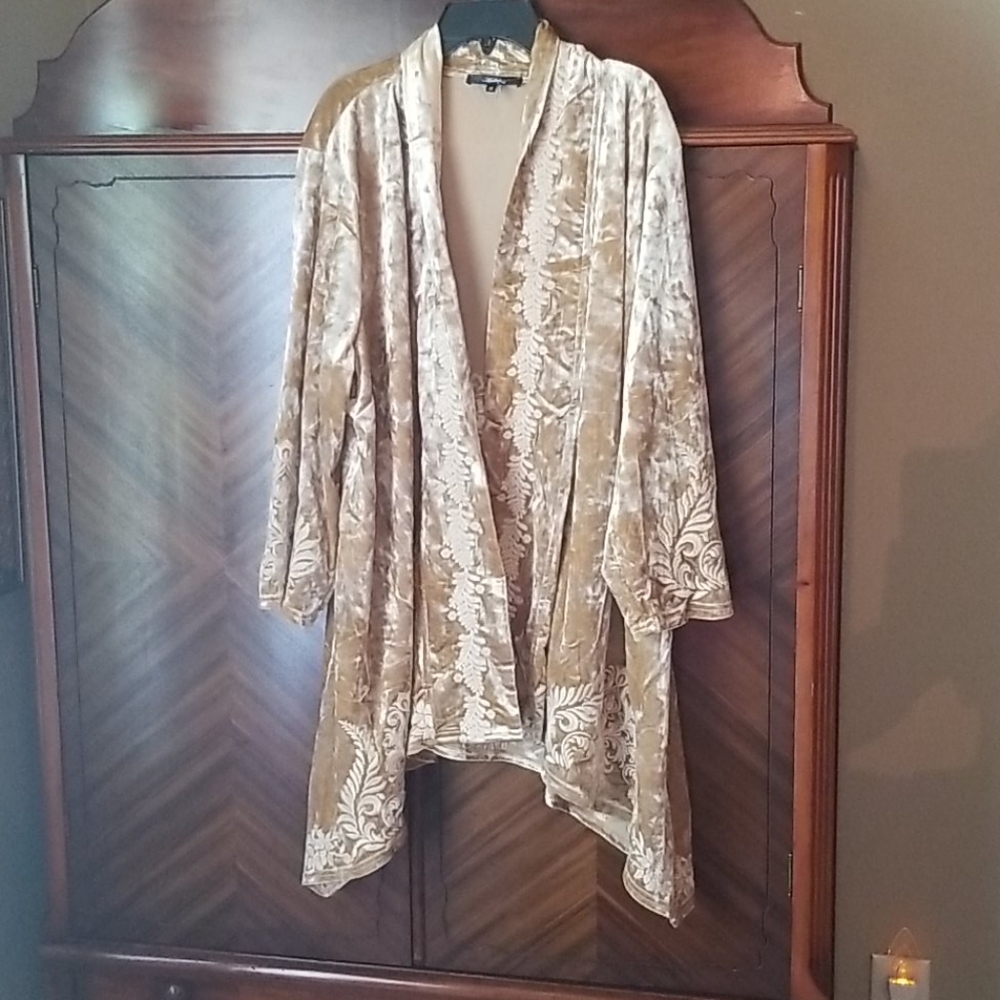 Only you can enjoy this cocktail jacket